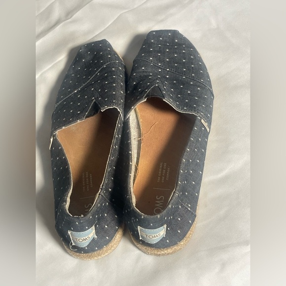 Toms Black Espadrilles Slip-On Shoes - Picture 2 of 6